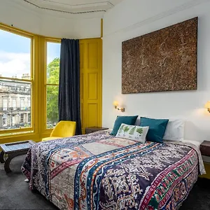 3* Guest house New Town (adults Only)
