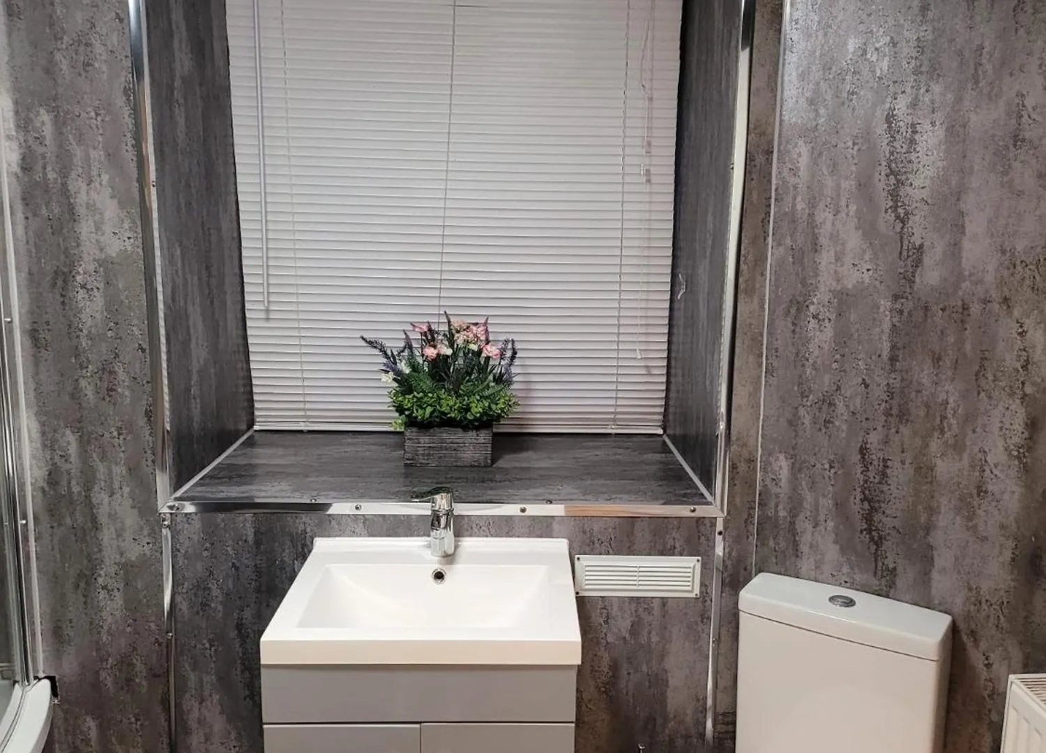 The Suite No48 Edinburgh Guest house